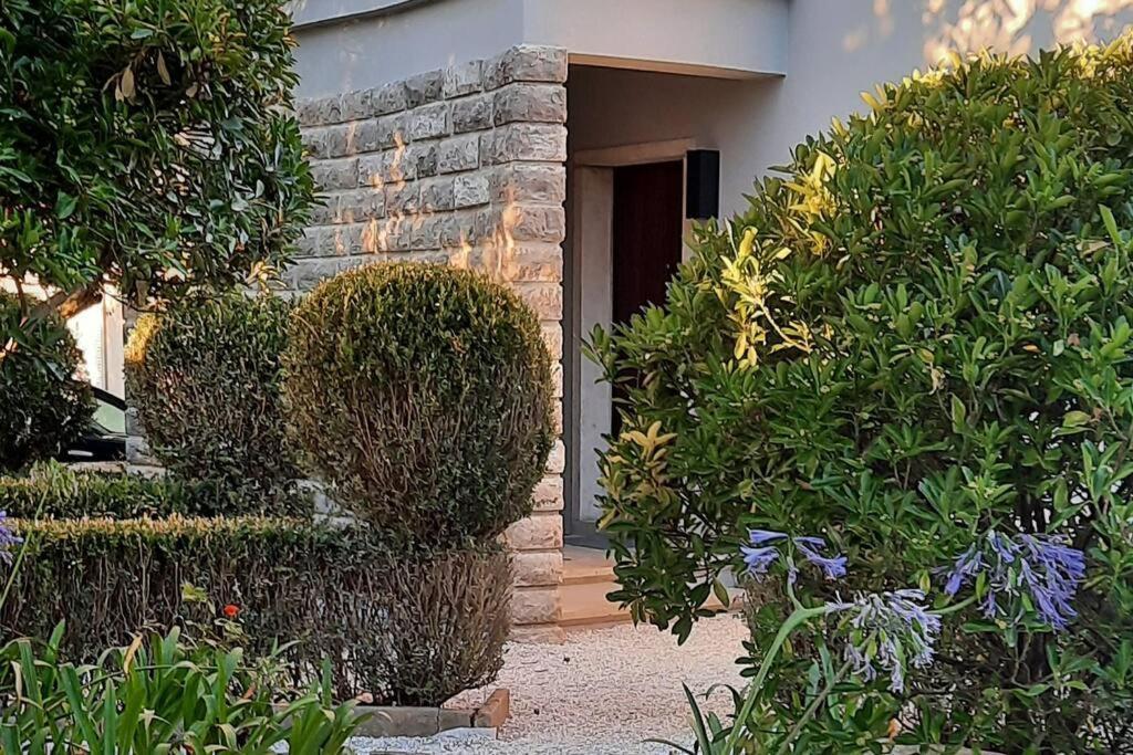 세심브라 Casa Com Jardim Perto Da Praia 빌라 외부 사진